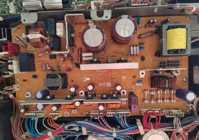 批发各种打印机，专业维修各品牌复印机、打印机。